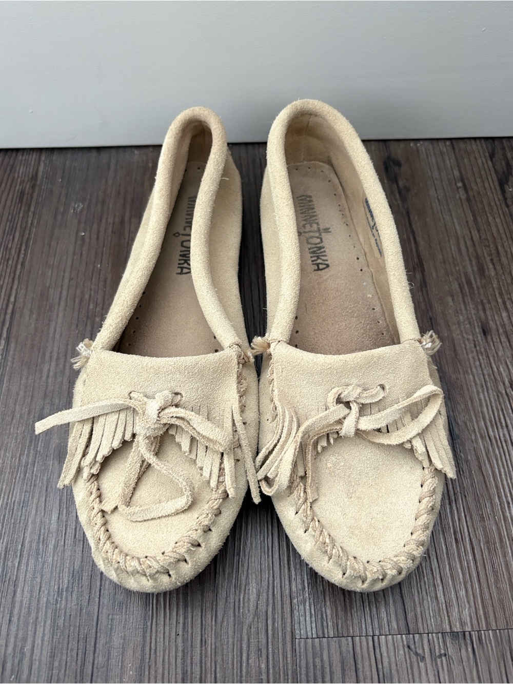MINNETOKA KITTY SUEDE MOCCASINS SLIP ONS WOMENS 6
